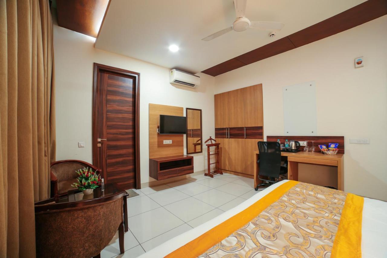 Hotel Grand Regency By Jmd Group Near Delhi Igi Airport New Delhi Eksteriør bilde