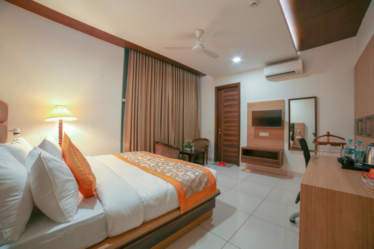 Hotel Grand Regency By Jmd Group Near Delhi Igi Airport New Delhi Eksteriør bilde